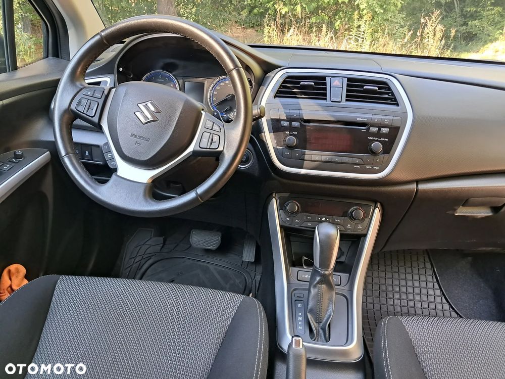 Suzuki S-Cross - 10