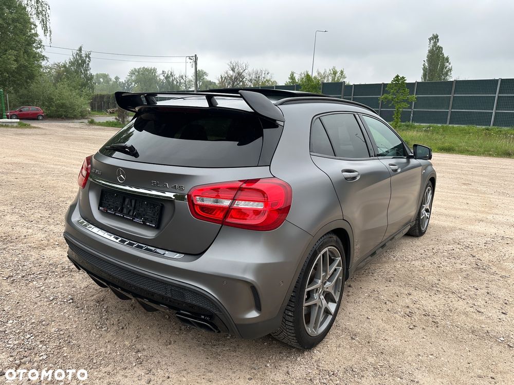 Mercedes-Benz GLA AMG 45 4Matic AMG Speedshift 7G-DCT - 12