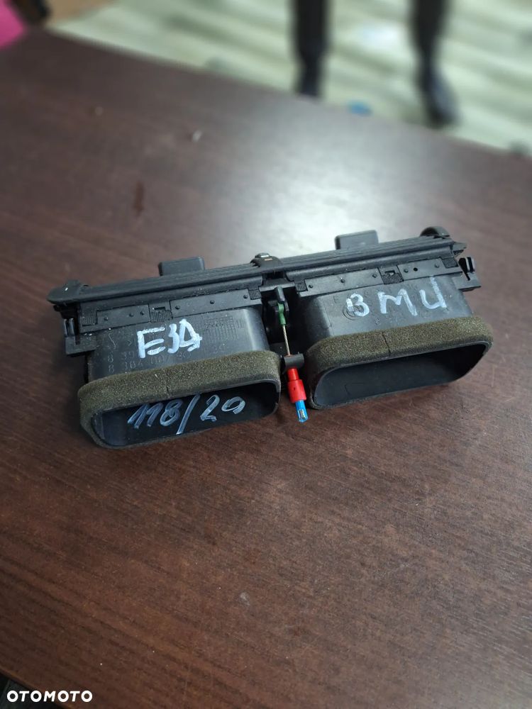 kratka nawiewu środkowa czarna Bmw e39    (118/20) - 6