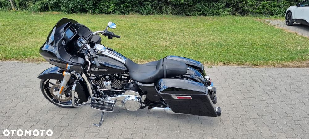 Harley-Davidson Touring Road Glide - 18
