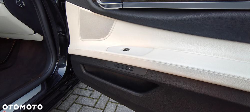 BMW Seria 7 740d Edition Exclusive - 39