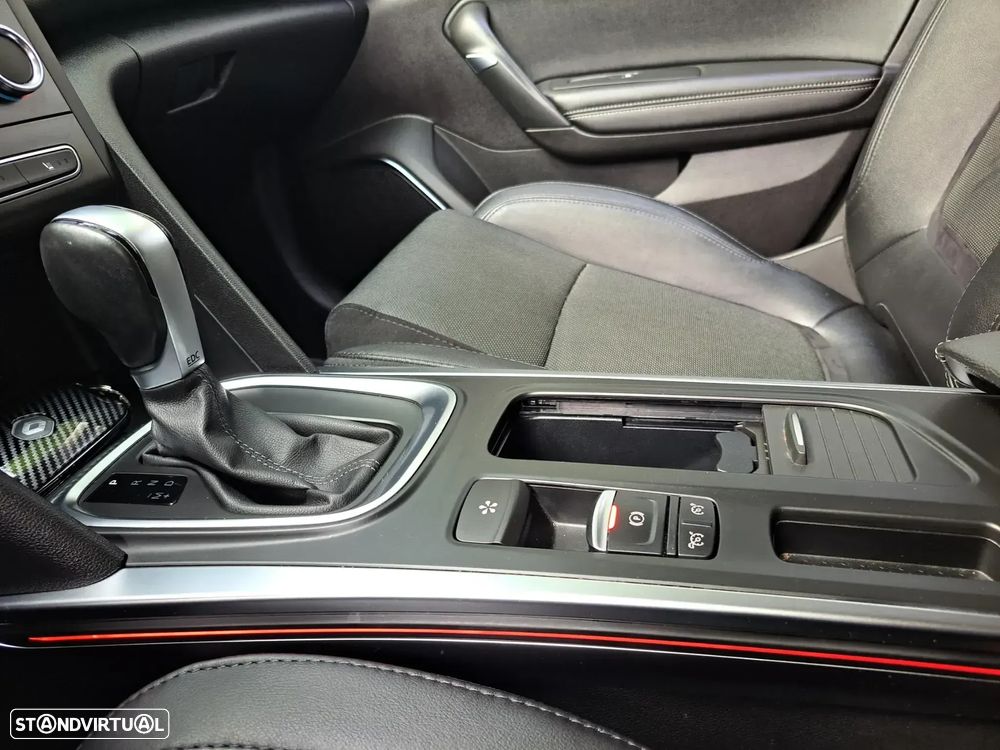 Renault Mégane TCe 140 GPF EDC INTENS - 38