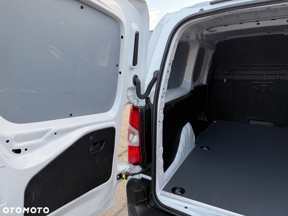 Toyota Proace City - 16
