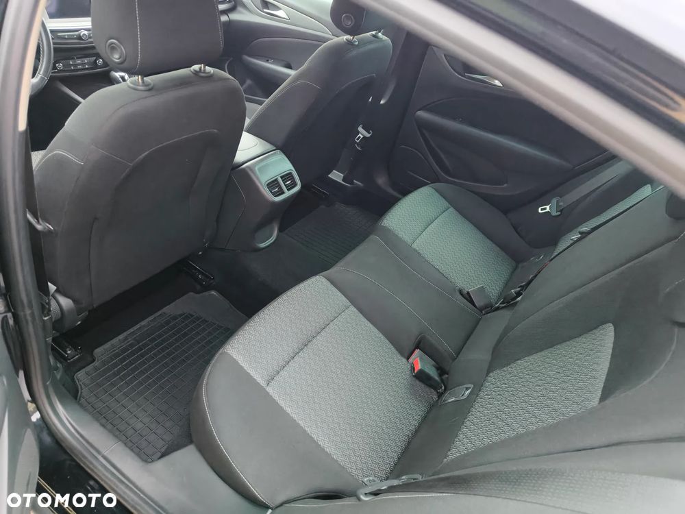 Opel Insignia - 14