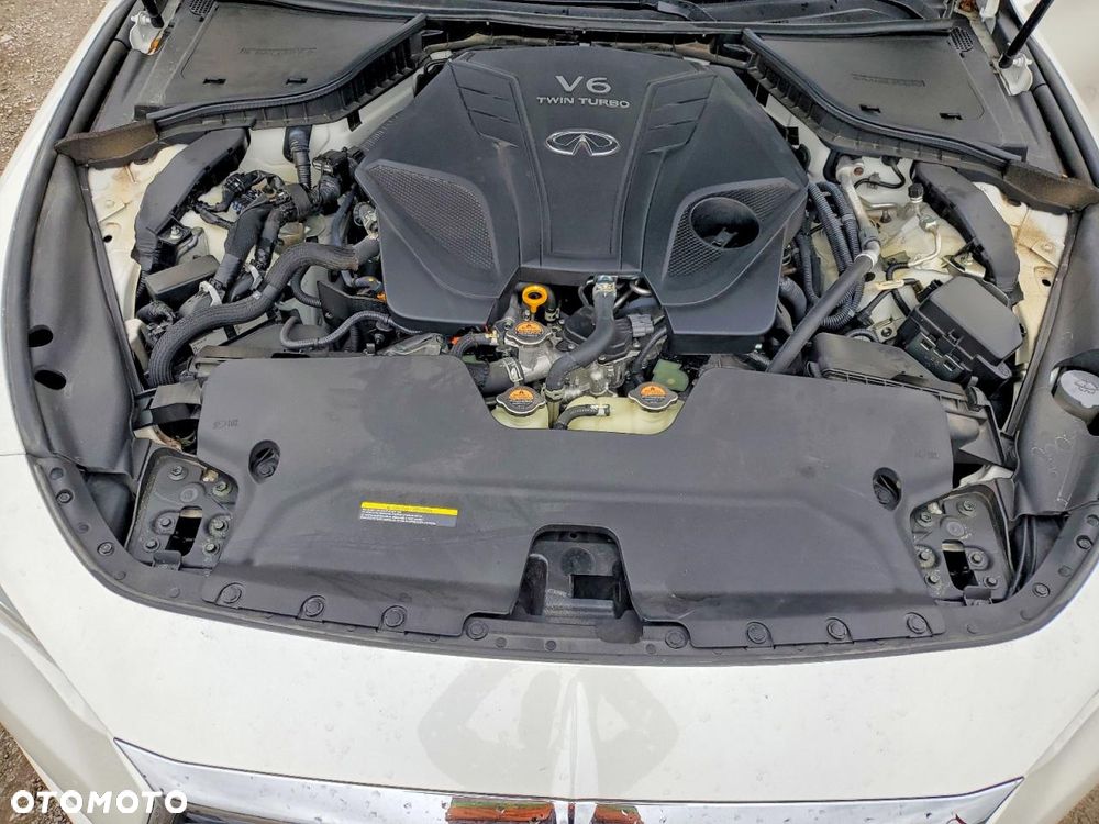 Infiniti Q60 - 12