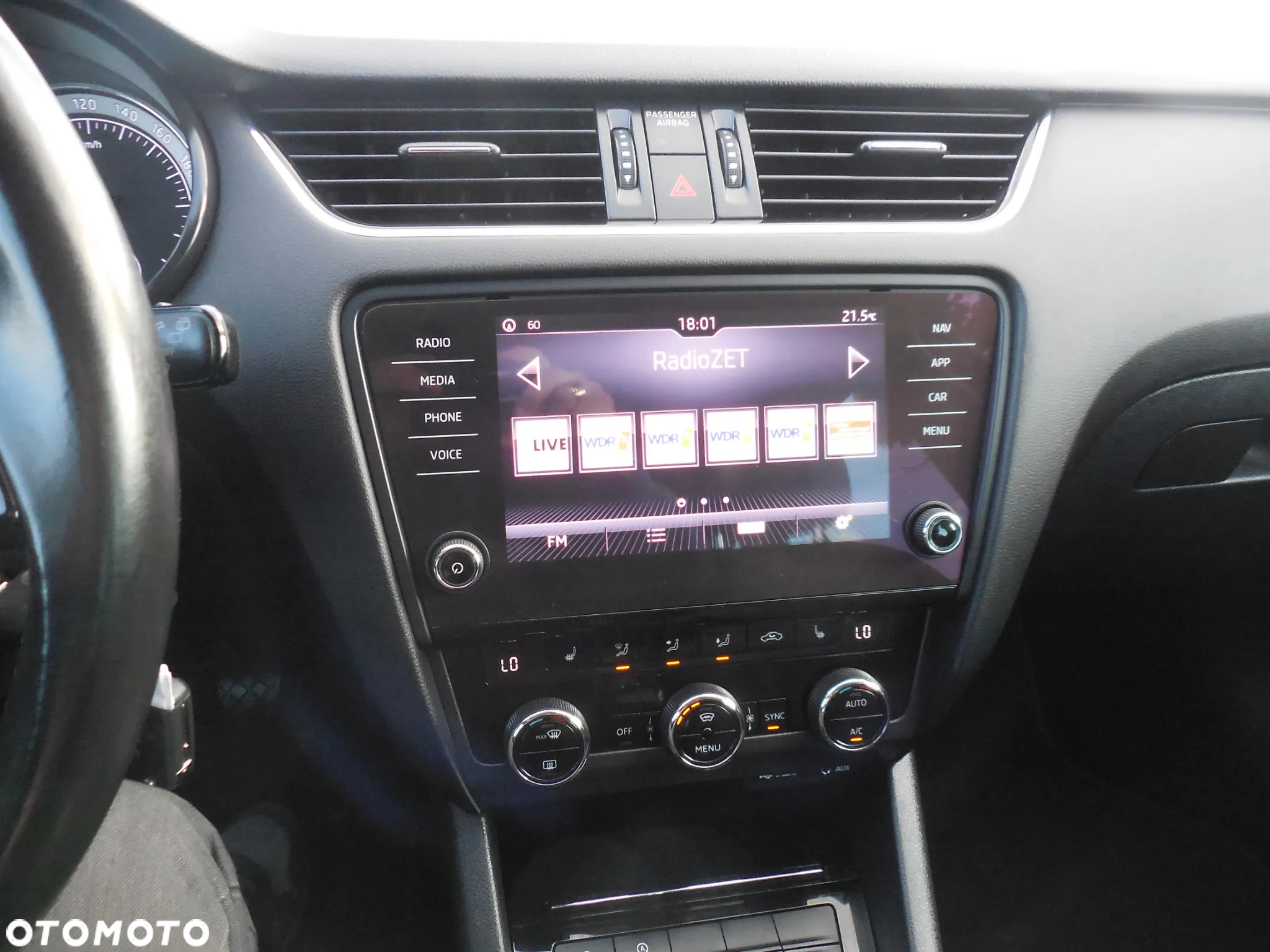 Skoda Octavia Combi 2.0 TDI Premium Edition - 21