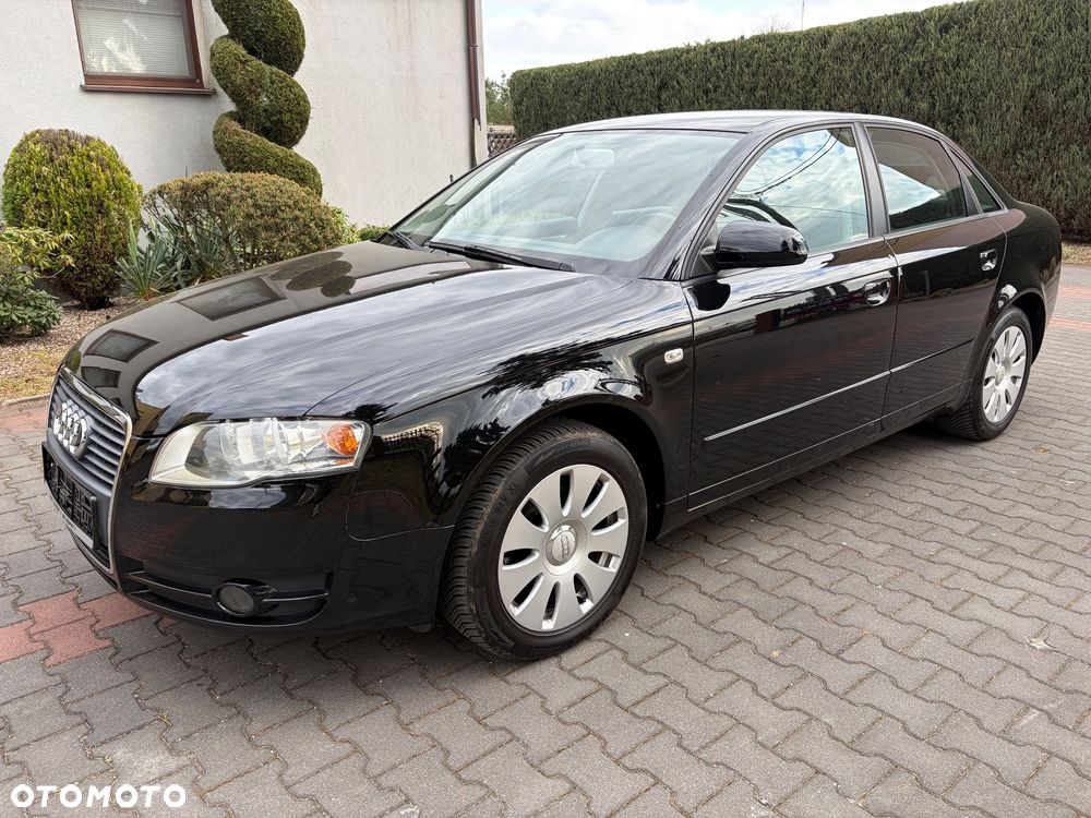 Audi A4 Limousine - 4