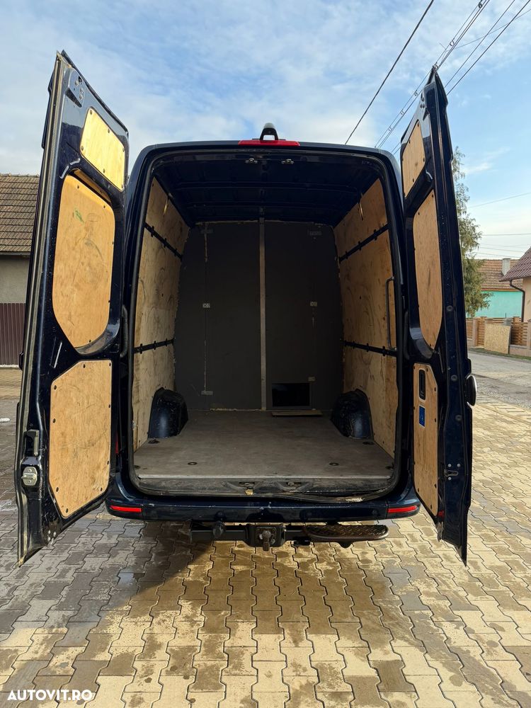 Mercedes-Benz Sprinter - 9