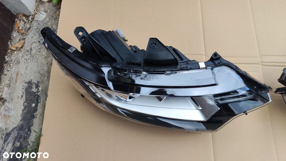 Mitsubishi Outlander 16-24 Lampa Przód Soczewka LR Komplet Oryginał EU - 4