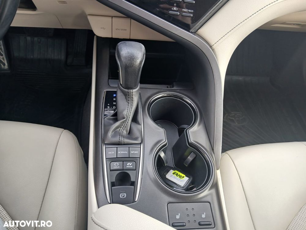 Toyota Camry 2.5 Dynamic - 11