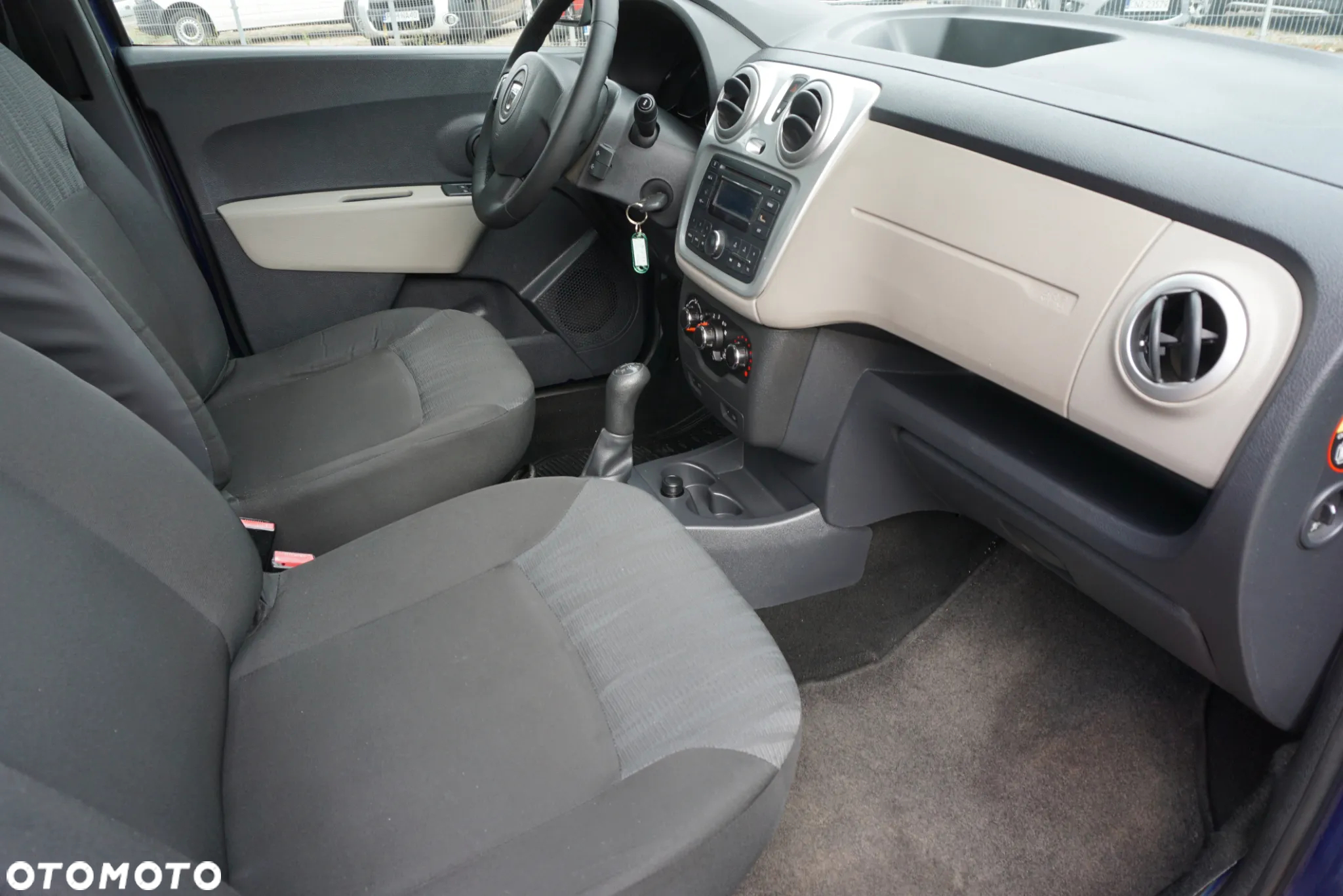 Dacia Lodgy 1.6 MPI 85 Ambiance - 17