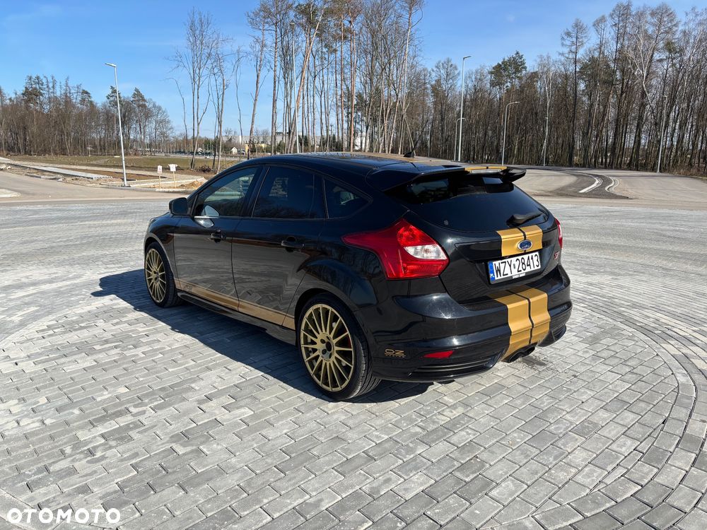 Ford Focus ST - 6