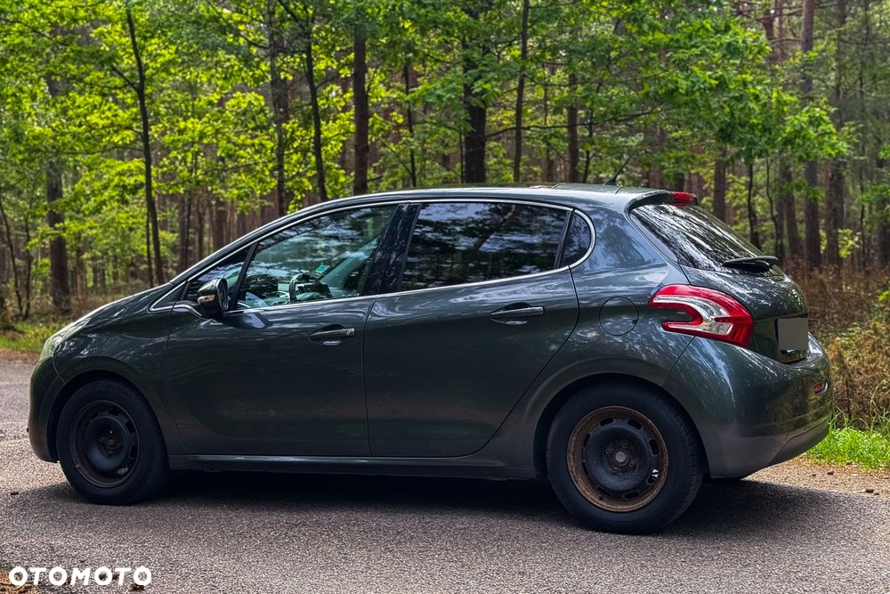 Peugeot 208 1.2 PureTech Allure - 4