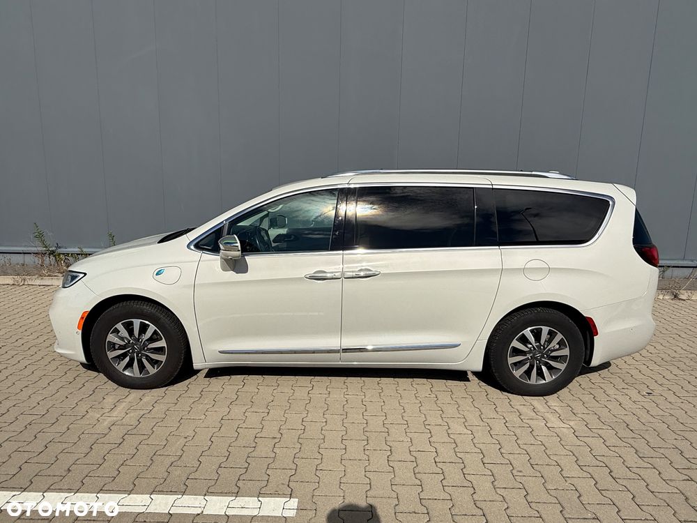 Chrysler Pacifica - 7