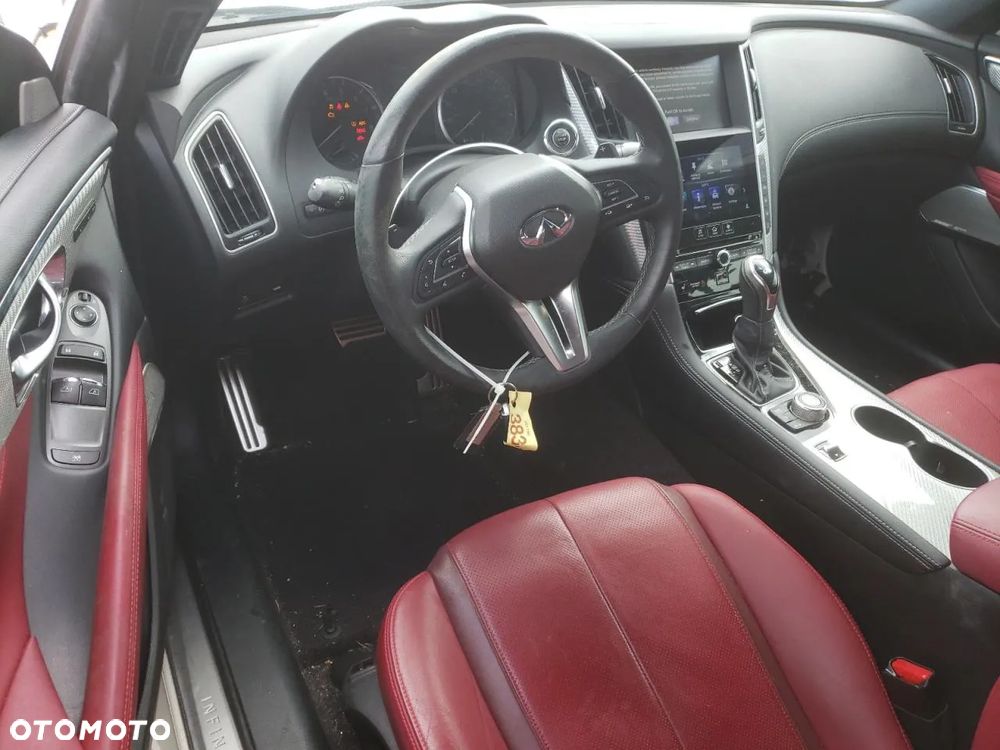 Infiniti Q60 - 8