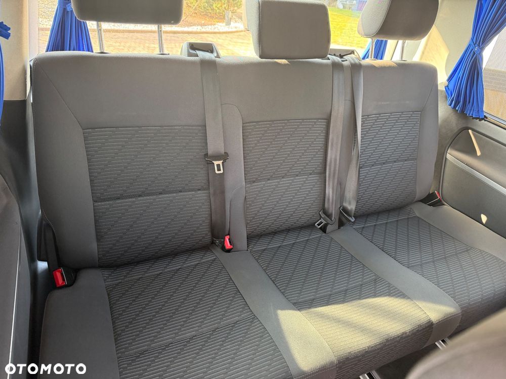 Volkswagen Multivan - 23