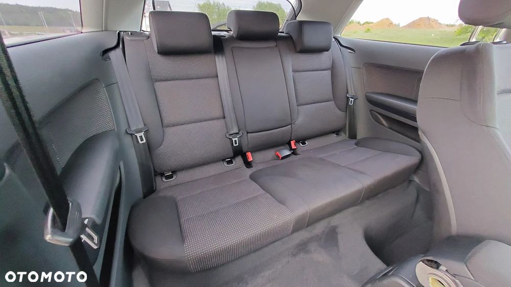 Audi A3 ver-1-6-fsi-attraction - 32