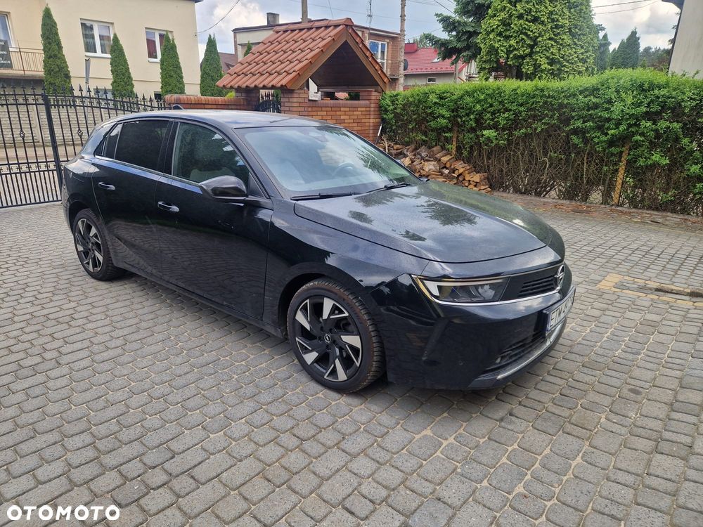Opel Astra 1.2 Turbo Business Edition - 1