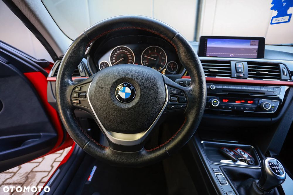 BMW Seria 3 320d DPF Edition Sport - 30