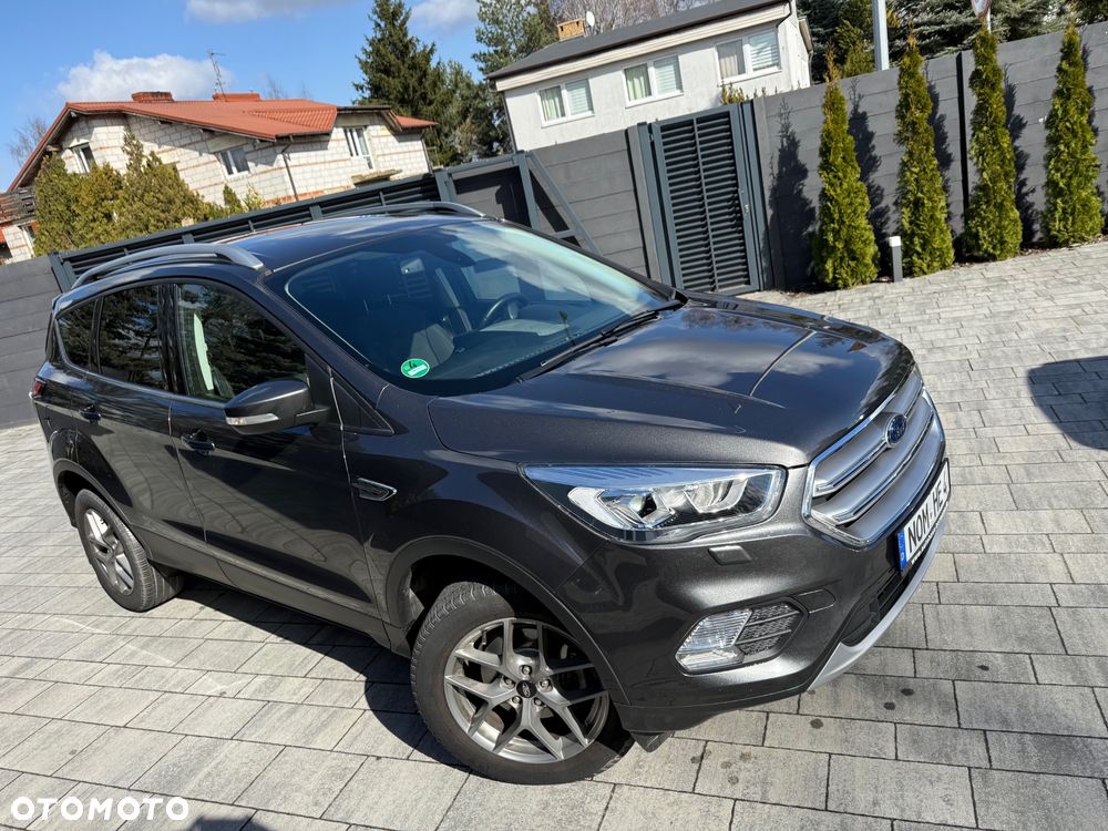Ford Kuga 1.5 EcoBoost 2x4 Titanium - 3
