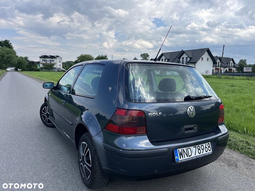 Volkswagen Golf 1.4 Comfortline - 2