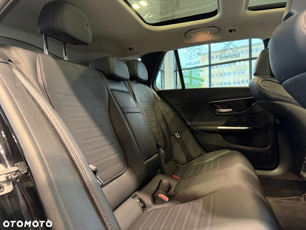Mercedes-Benz Klasa C 300 e 9G-TRONIC AMG Line - 11