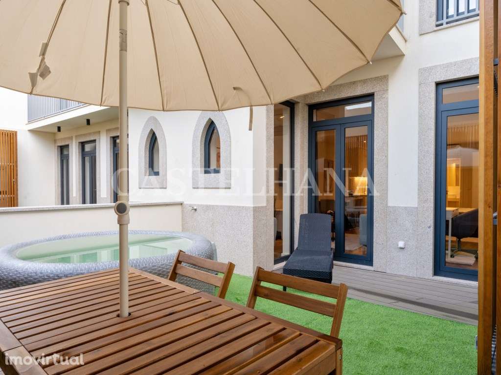 Apartamento T1+1 com varanda na zona histórica do Porto - Grande imagem: 3/88