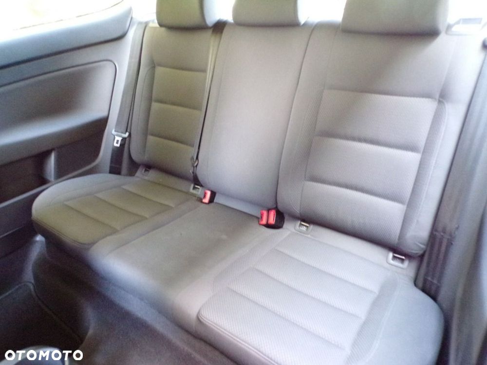 Volkswagen Golf - 23