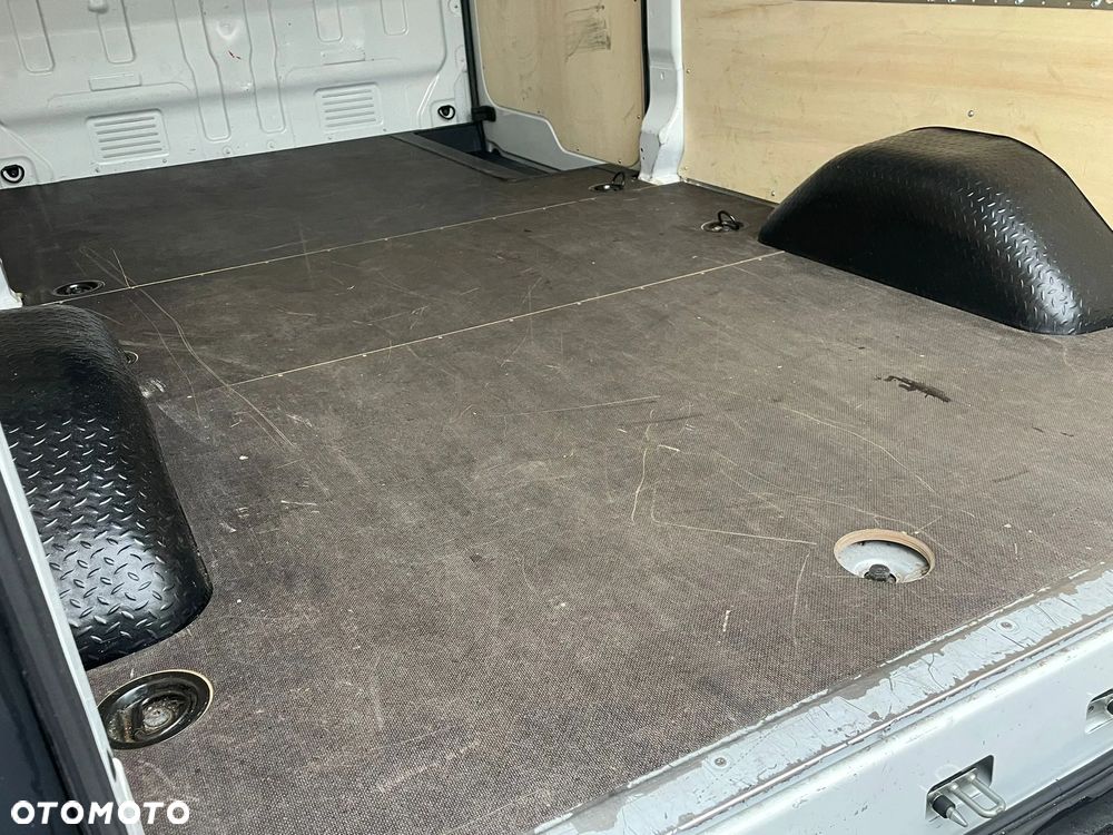 Maxus DELIVER 9 - 12