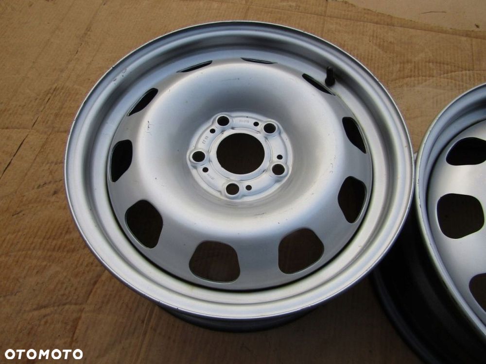 1x Felga 16 Dacia Duster OE I II / 6,5j 5x114,3 ET50 - 6
