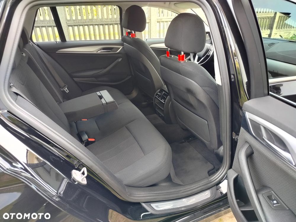 BMW Seria 5 520d xDrive Sport - 13