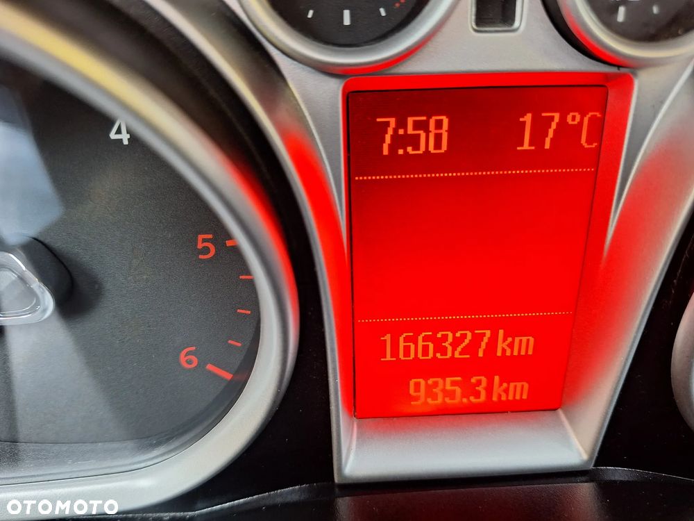 Ford Kuga - 24