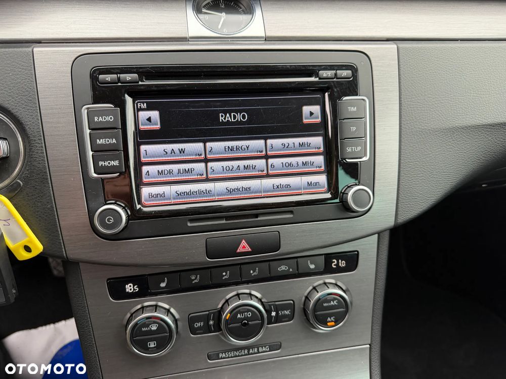 Volkswagen Passat 2.0 TDI Highline - 20
