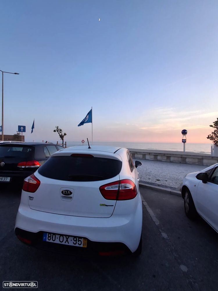Kia Rio 1.1 CRDi - 4