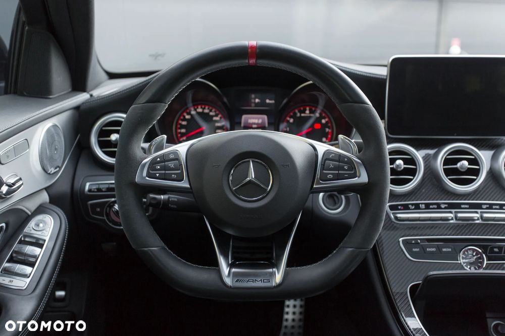 Mercedes-Benz Klasa C AMG 63 S AMG Speedshift 7G-MCT - 33