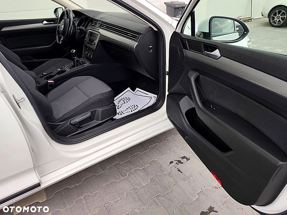 Volkswagen Passat Variant - 22