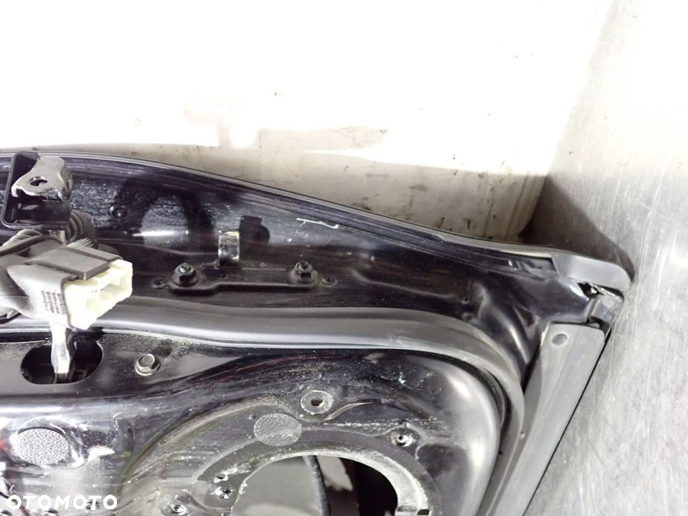 DRZWI LEWY TYŁ INFINITI M37X kol: GAC - 17