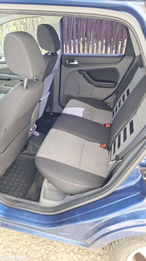 Ford Focus 1.6 TDCI DPF Trend - 7