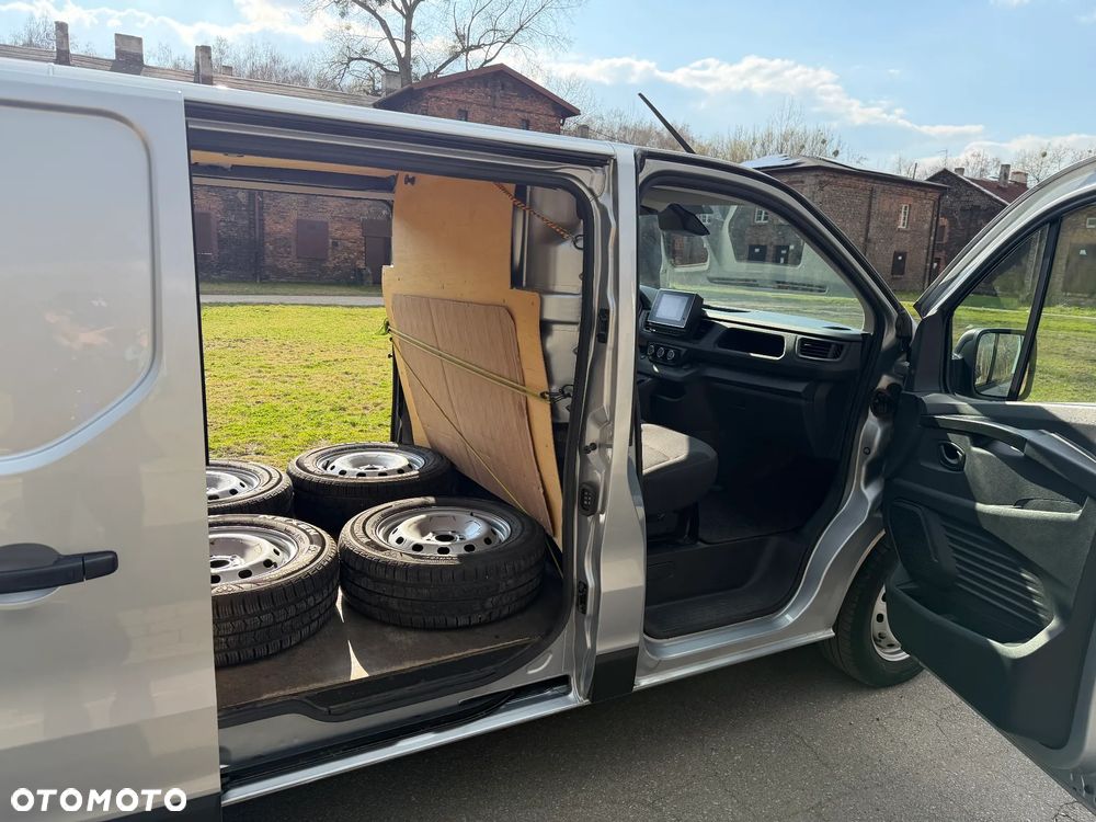 Renault Trafic - 16