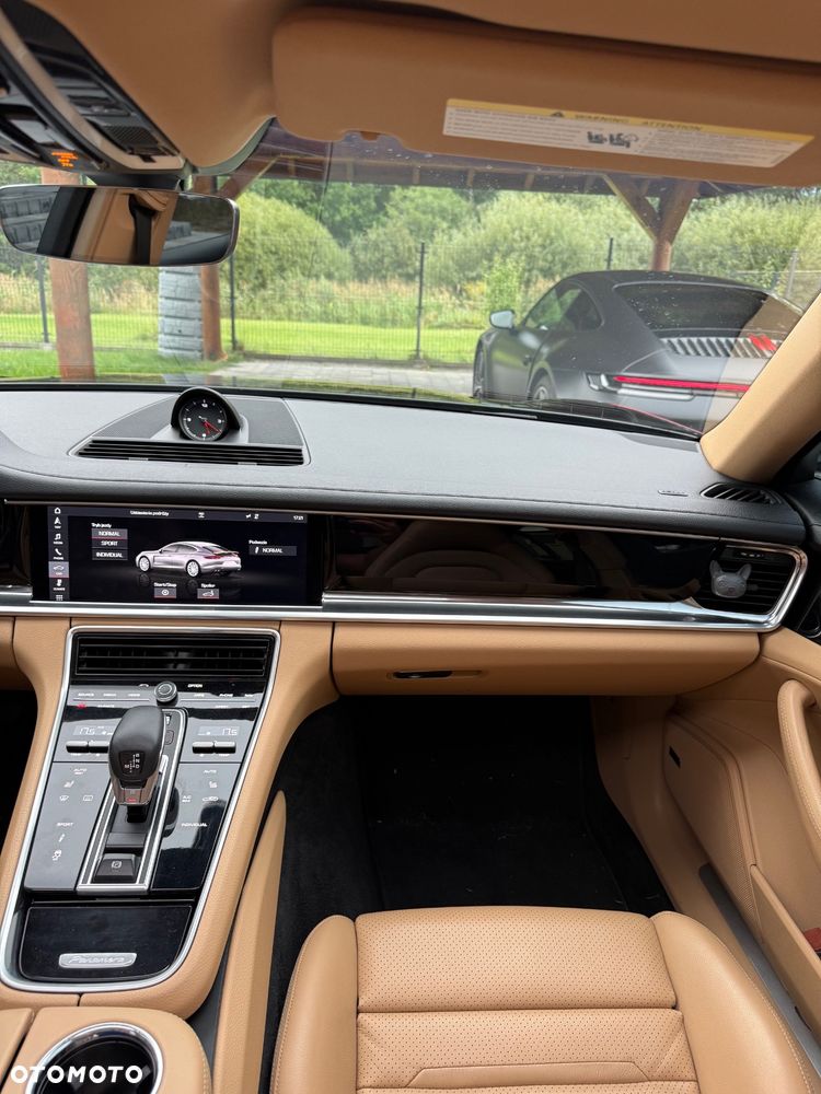 Porsche Panamera Standard - 17
