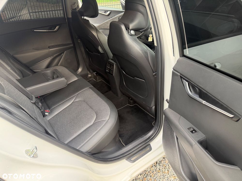 Kia Niro 1.6 GDI Hybrid Business Line - 24
