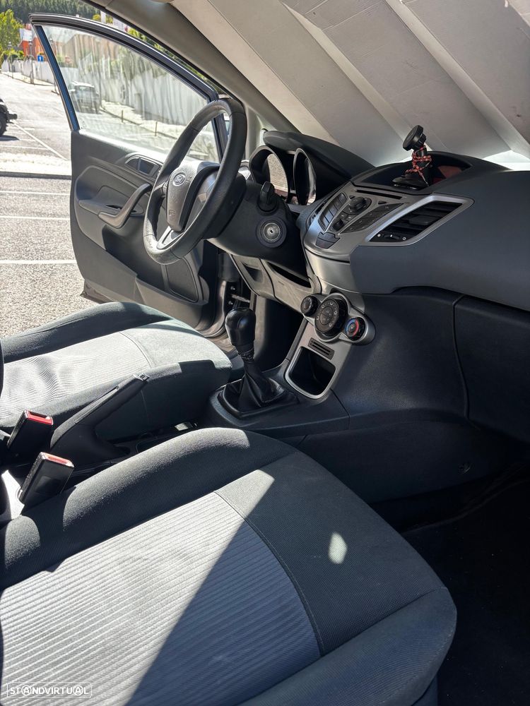 Ford Fiesta - 17