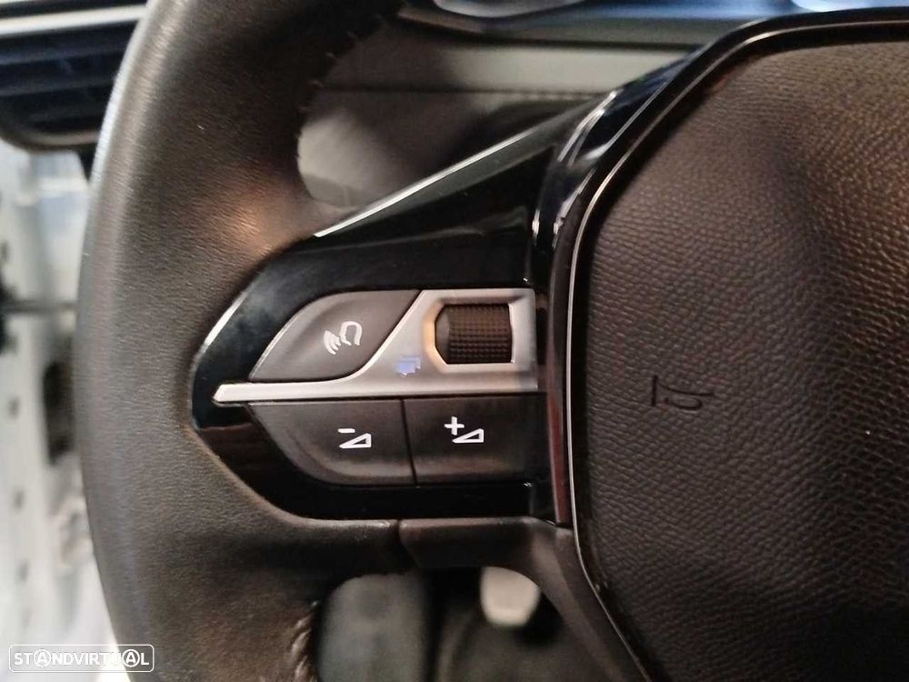 Peugeot 208 1.2 PureTech Active Pack - 14