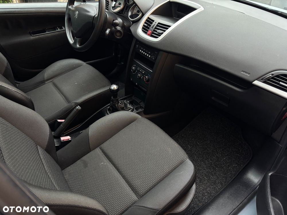 Peugeot 207 1.4 Active - 16