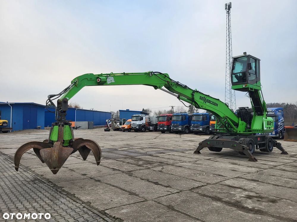 Sennebogen 821 M przeładunkowa do złomu chwytak + magnes - 14