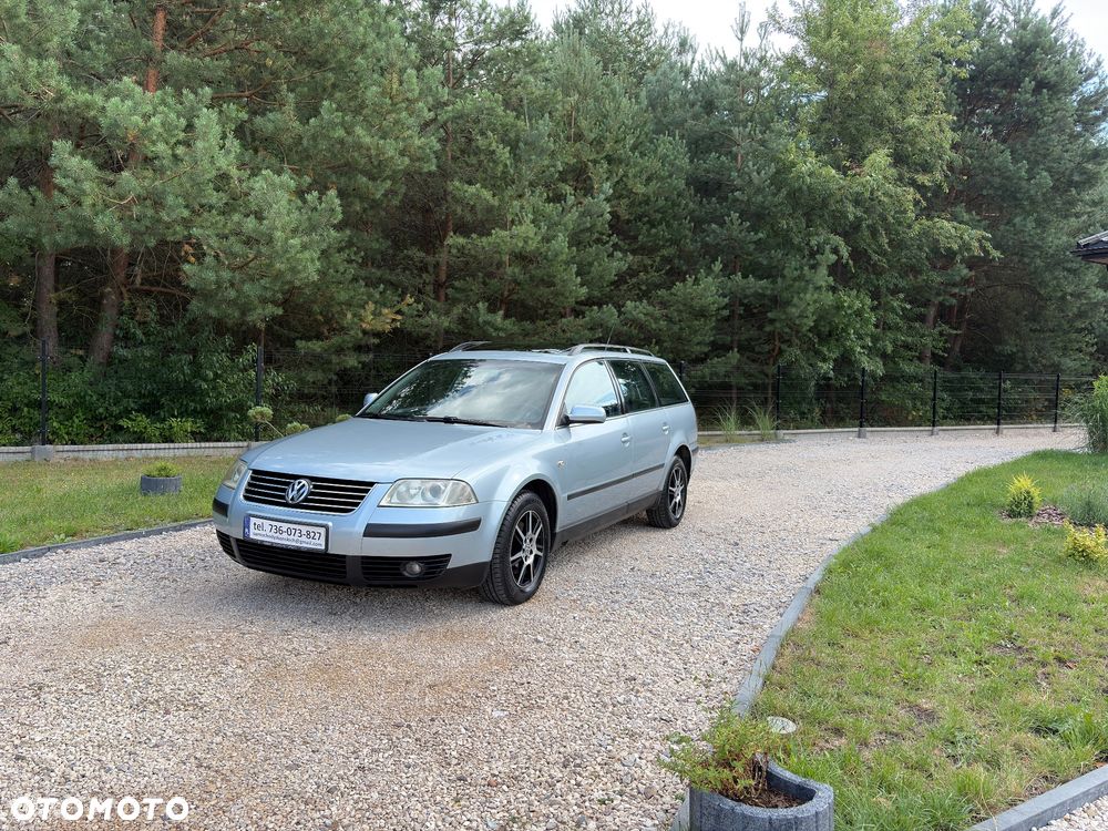 Volkswagen Passat - 1