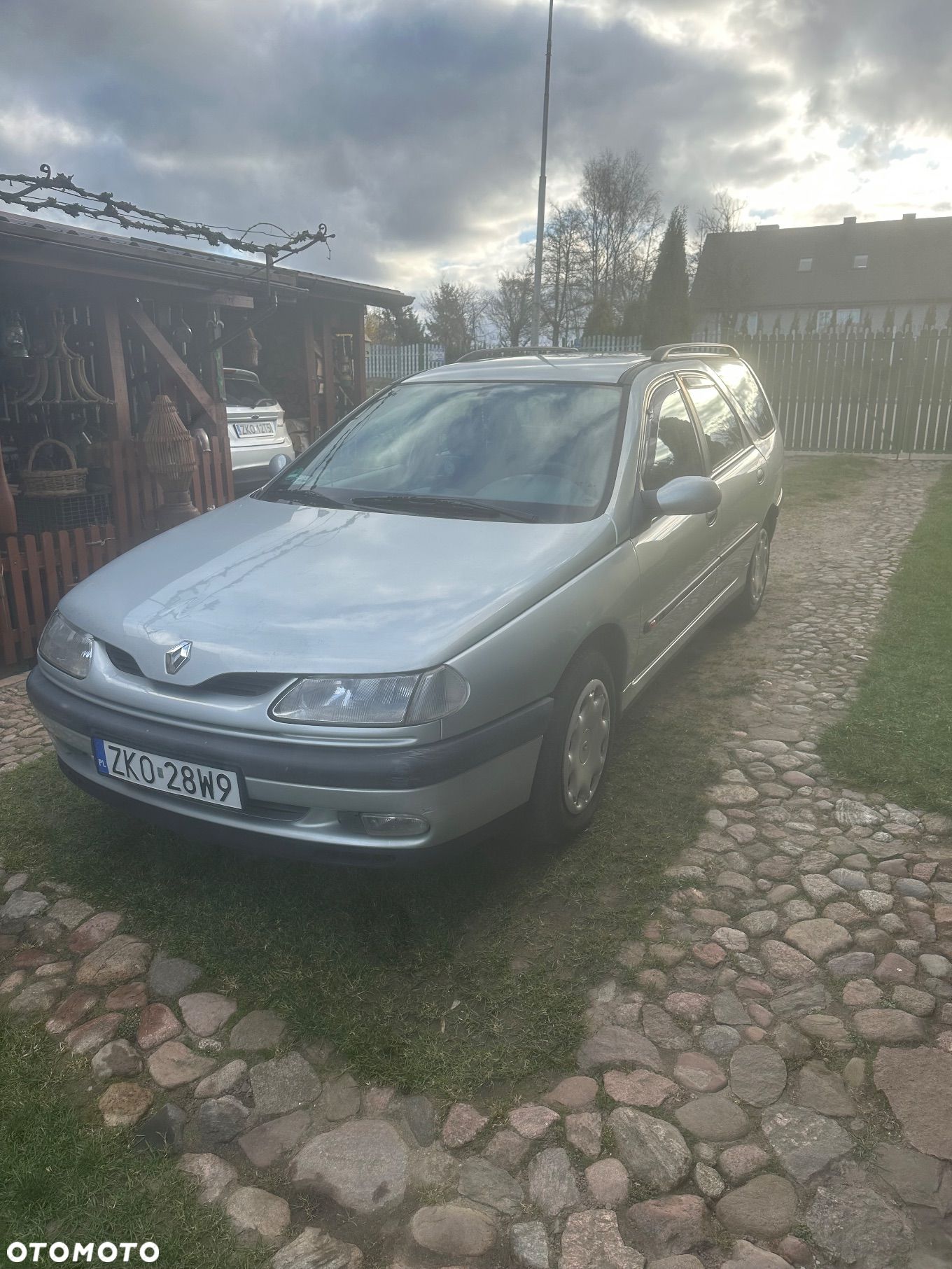 Renault Laguna - 1