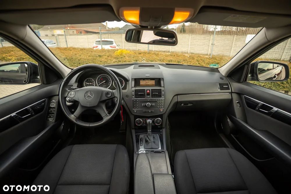 Mercedes-Benz Klasa C 200 CDI DPF Automatik Elegance - 32