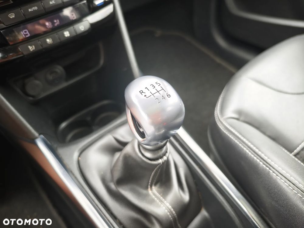 Peugeot 2008 BlueHDi FAP 120 STOP & START Allure - 33