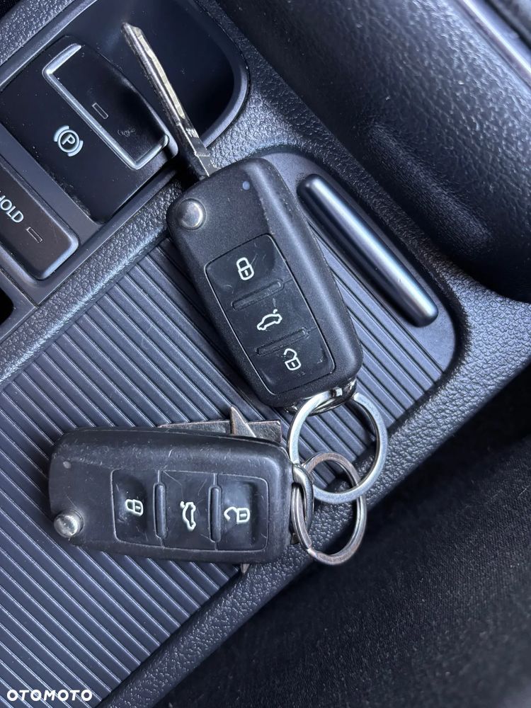 Volkswagen Tiguan 2.0 TDI R-Style - 31